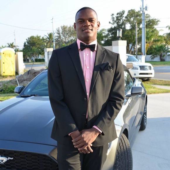 Meet your Posher, Carl - Picture 1 of 1